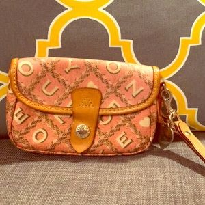 Dooney & Bourke wristlet